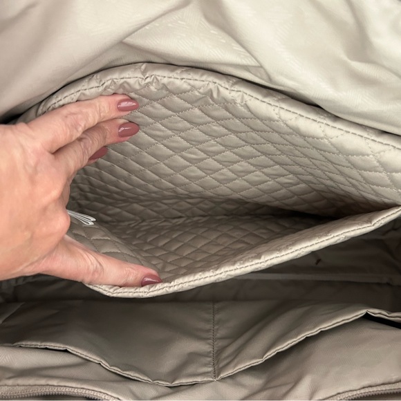 Thule lap top tote. Used once. No tags. - Picture 5 of 7